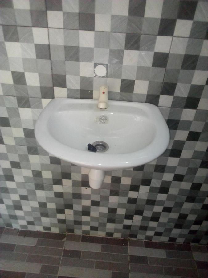 Ariata Arya Hostel Kuta  Exteriör bild